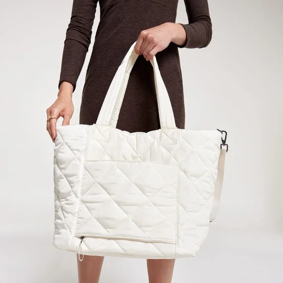 CALIA by Carrie Underwood | Bags | Calia Womens Luxe Travel  display picture 1